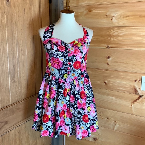 Hell Bunny skulls and flowers halter neck skater dress Size Large - Picture 2 of 13